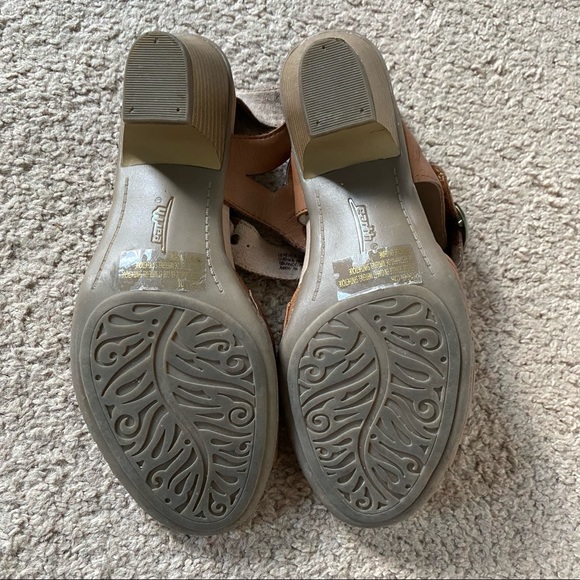 ❌ SOLD ❌ Earth Carson Westport Leather Sandal LIKE NEW - Picture 4 of 7
